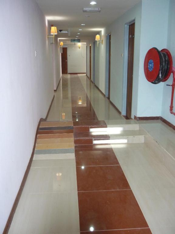 J &J Hotel Kota Kinabalu Exterior foto